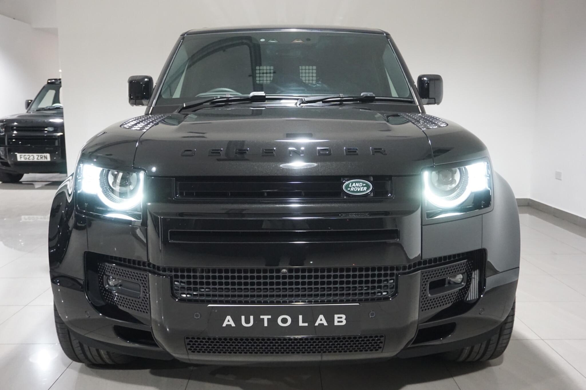 Land Rover Defender 110 3.0 D350 MHEV X-Dynamic HSE Hard Top SUV Auto 4WD MWB Euro 6 (s/s) 5dr